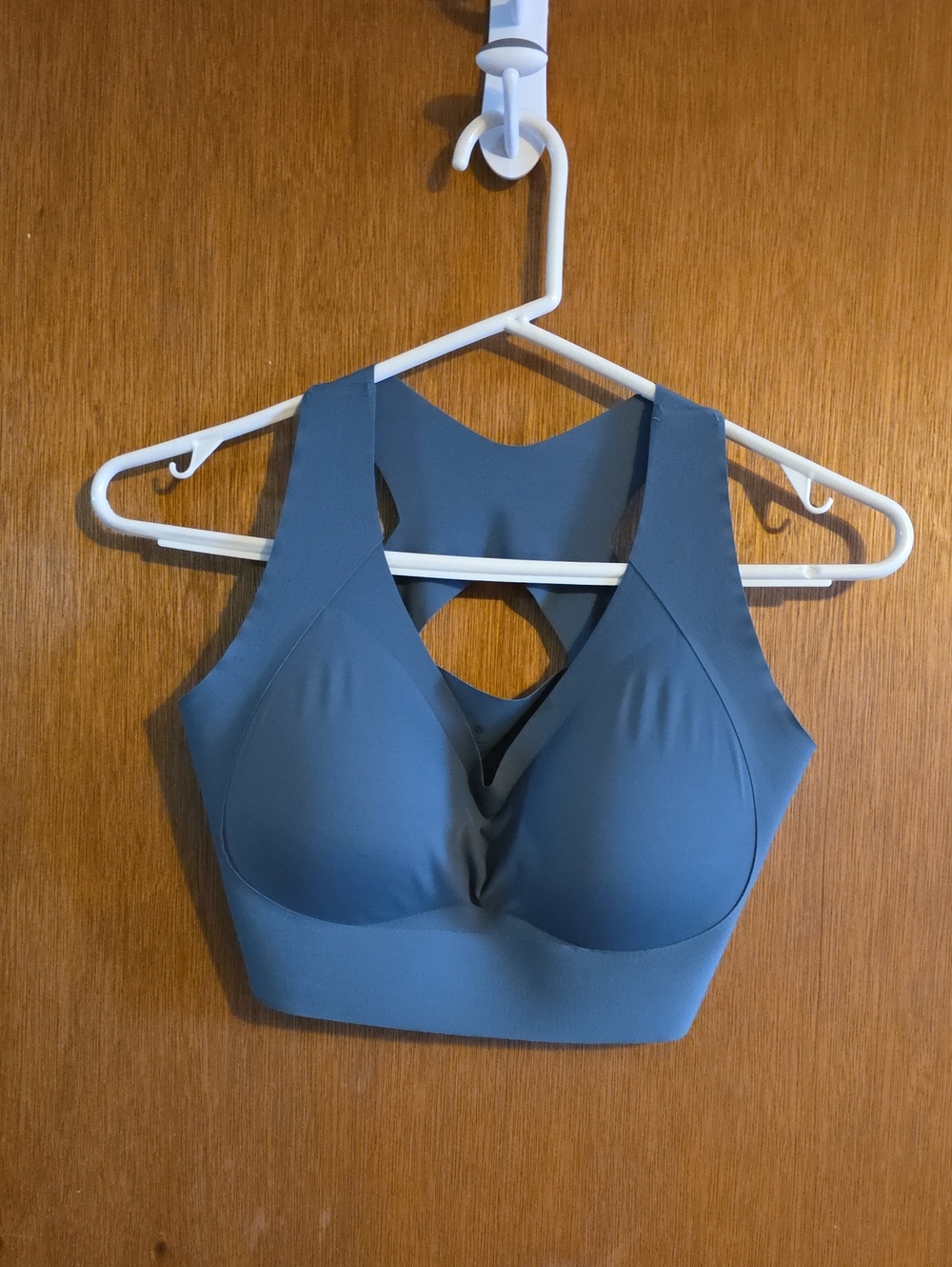 Seamless Padded Sports Bra in Grey/Blue